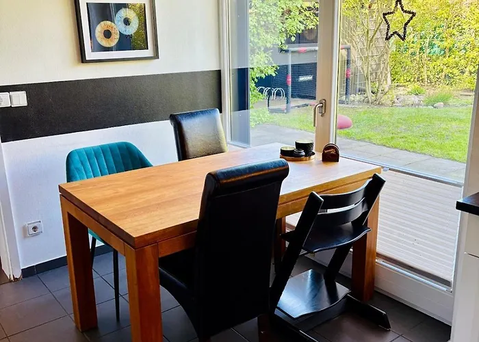 Haus Mit Garten - Im Villenviertel & Zentral Dom wakacyjny *