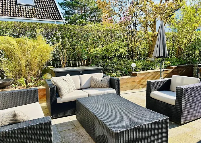 Dom wakacyjny Haus Mit Garten - Im Villenviertel & Zentral *